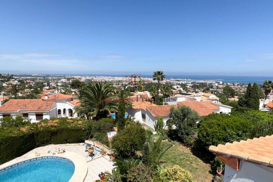 Sale - Villa - Dénia - Montgo