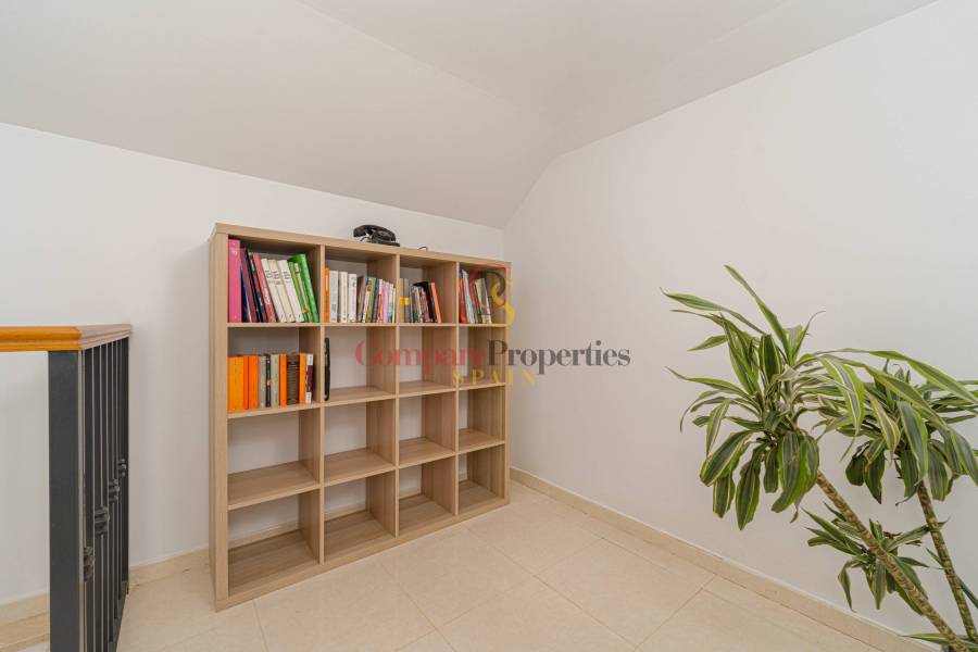 Sale - Apartment - Dénia - 