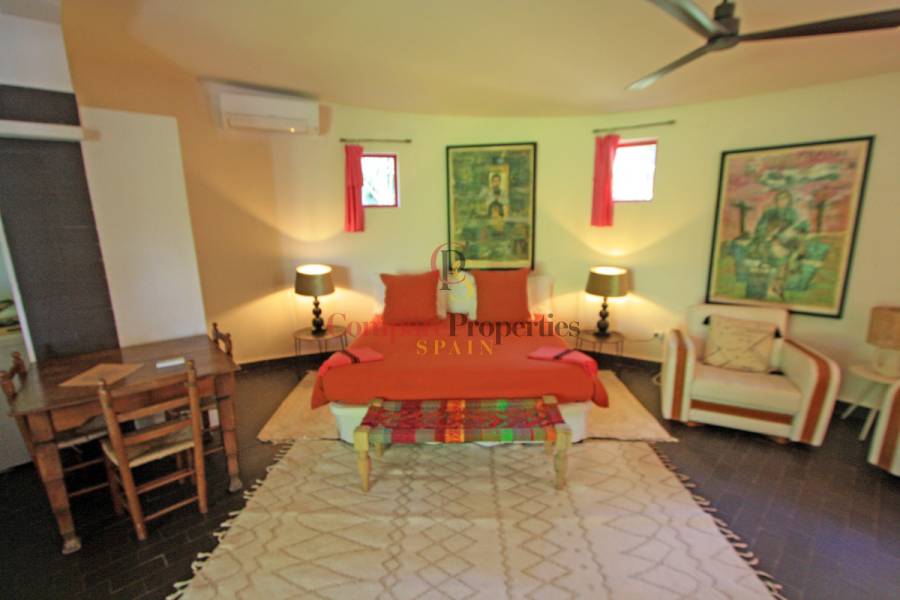 Sale - Villa - Orba Valley - Casco urbano