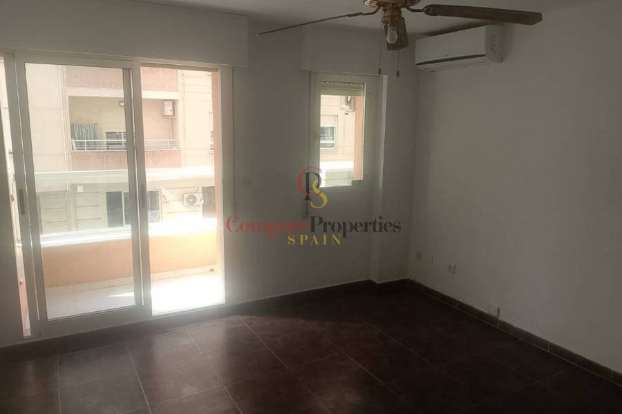 Sale - Apartment - Oliva - 