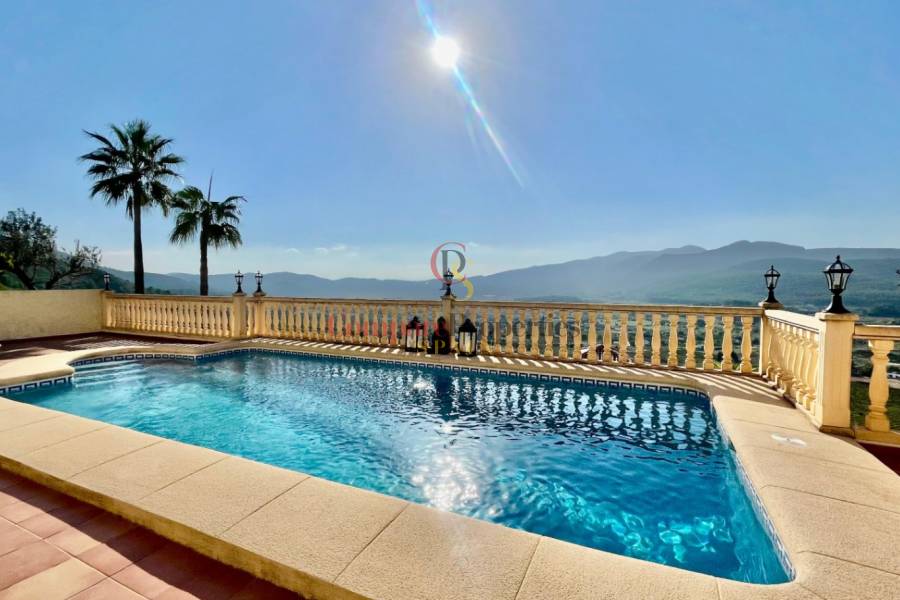 Sale - Villa - Jalon Valley - Valley / Urbanización