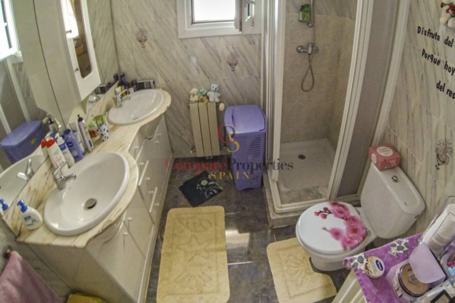 Sale - Villa - Dénia