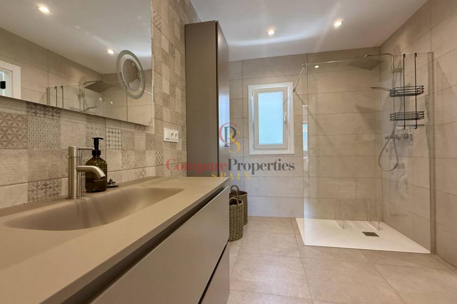 Sale - Villa - El Vergel - 