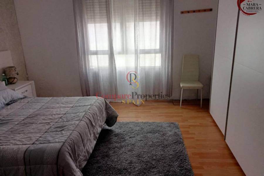 Sale - Apartment - Oliva - 