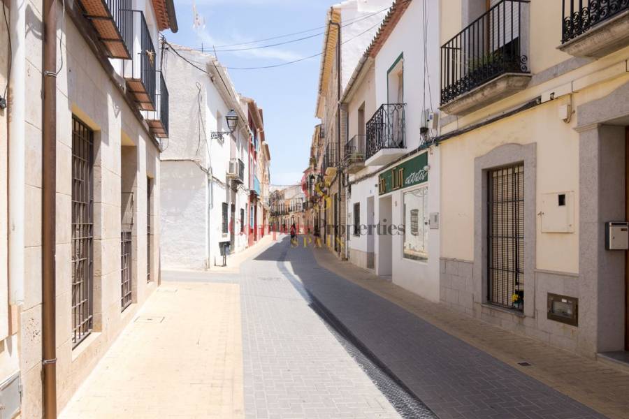 Verkoop - Semi-Detached Villa - Dénia - Centro