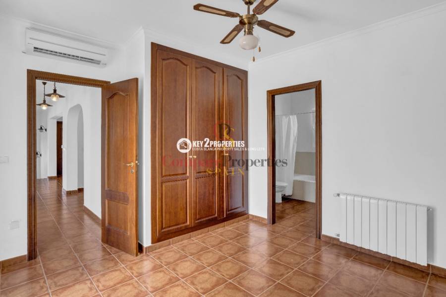 Sale - Villa - Orba Valley - Orba