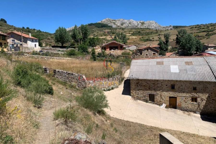 Sale - Apartment - La Pernía
