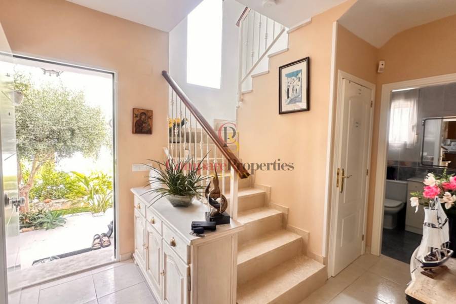Sale - Villa - Dénia - Montgo