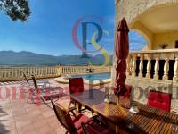 Sale - Villa - Jalon Valley - Valley / Urbanización