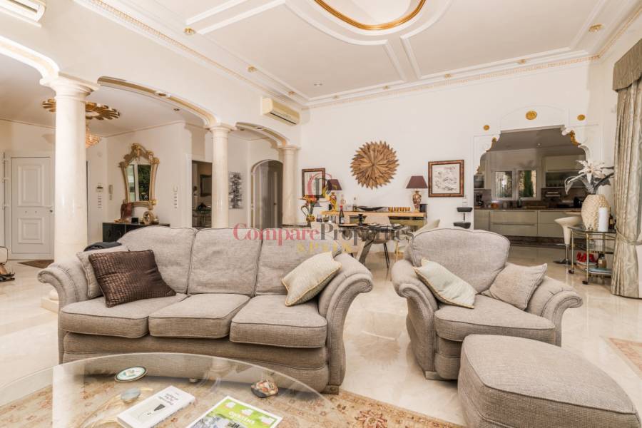 Venta - Villa - Dénia