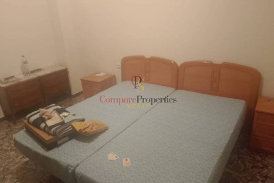 Sale - Apartment - Oliva - 