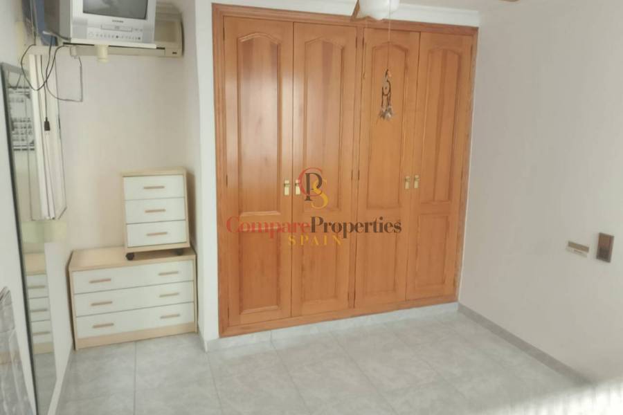 Sale - Apartment - Oliva - 