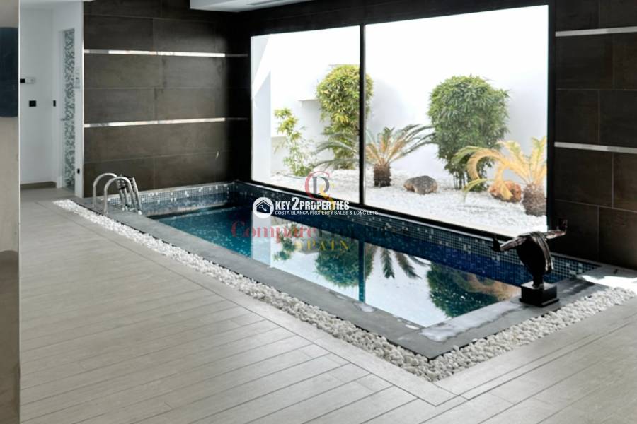 Sale - Villa - Jávea