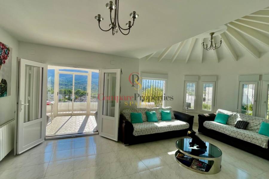 Sale - Villa - Jalon Valley - Valley / Urbanización