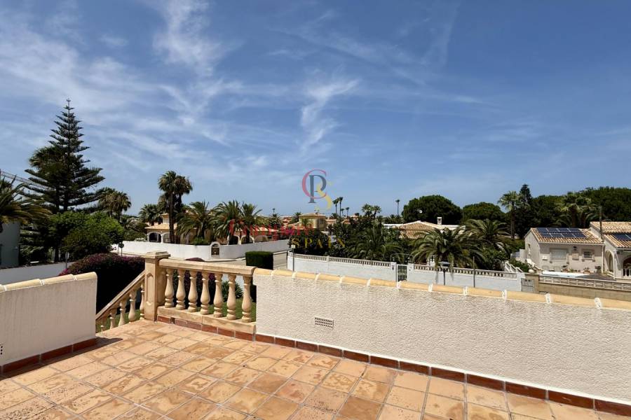 Sale - Villa - El Vergel - 