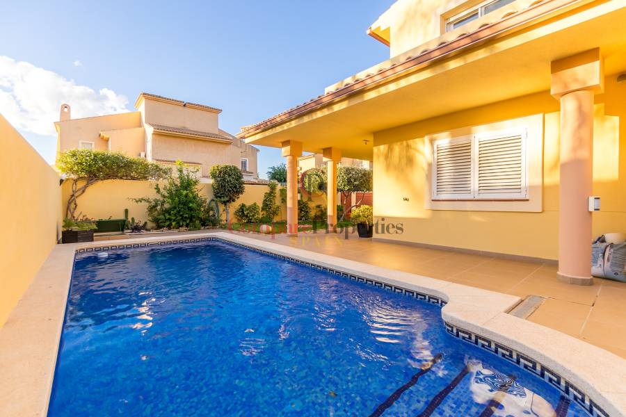 Venta - Villa - Benidorm