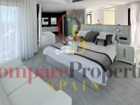 Sale - Villa - Jávea