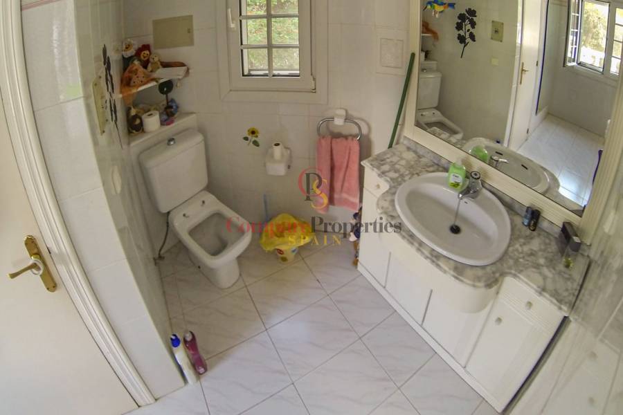 Sale - Villa - Dénia