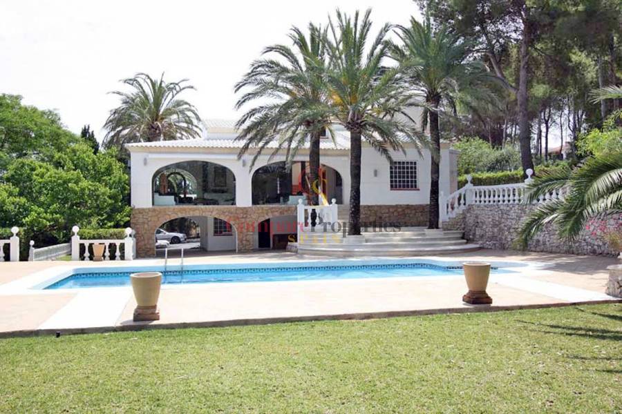 Sale - Villa - Jávea