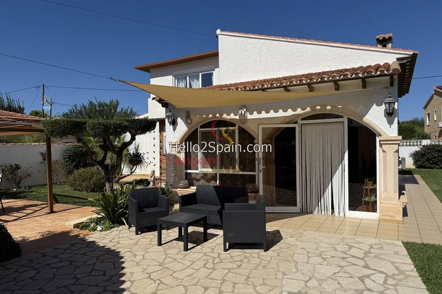 Sale - Villa - Dénia