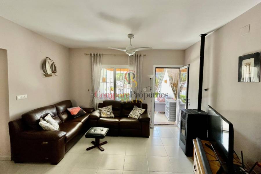 Sale - Villa - Jalon Valley - Valley / Urbanización