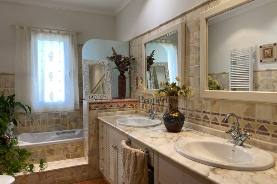 Sale - Villa - Orba Valley - Orba