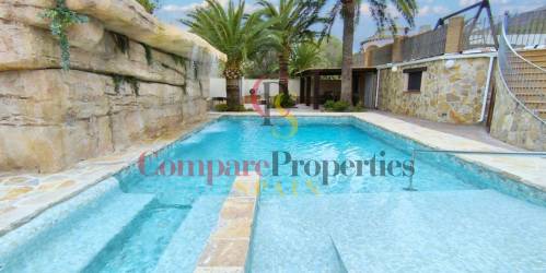 Villa - Sale - Dénia - 