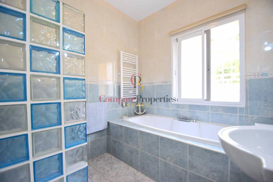 Venta - Villa - La Nucia