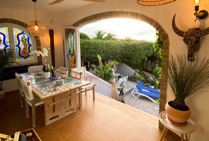 Sale - Villa - Dénia - Montgo