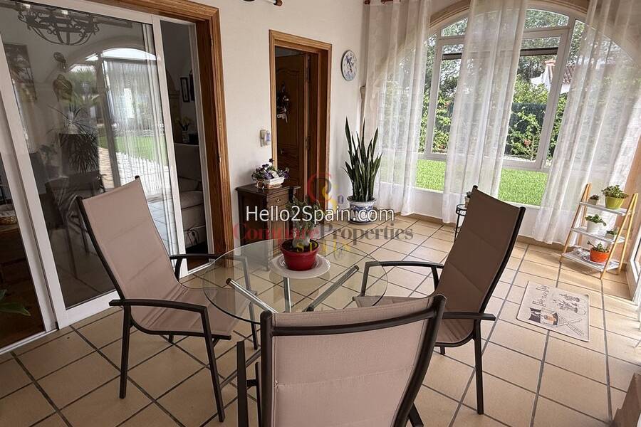 Sale - Villa - Dénia