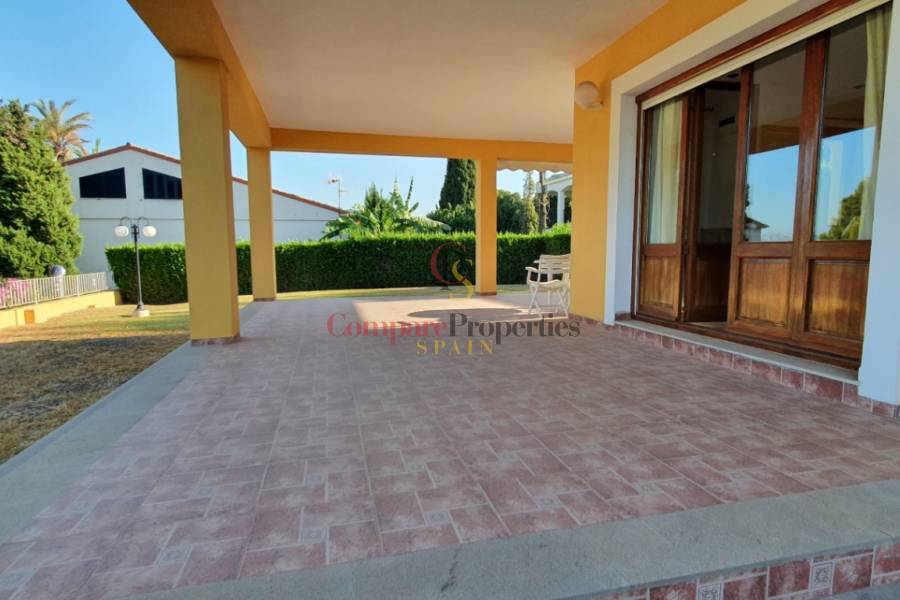 Sale - Villa - Oliva