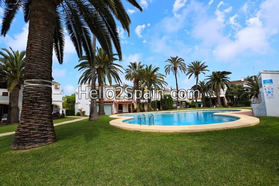 Sale - Townhouses - Dénia