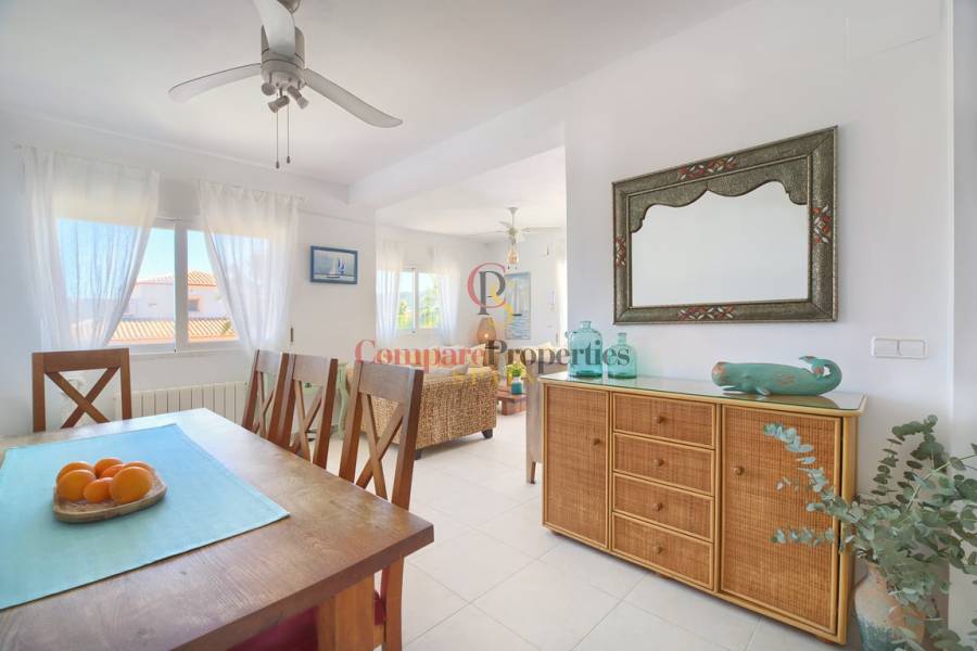 Sale - Villa - Jávea