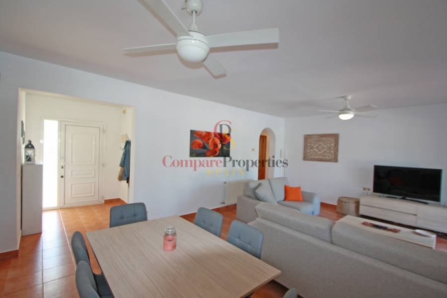 Venta - Villa - Jalon Valley - Jalon