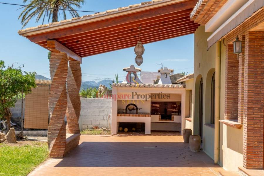 Sale - Villa - Jávea - La Lluca - La Tarraula