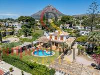 Sale - Villa - Jávea - La Lluca - La Tarraula