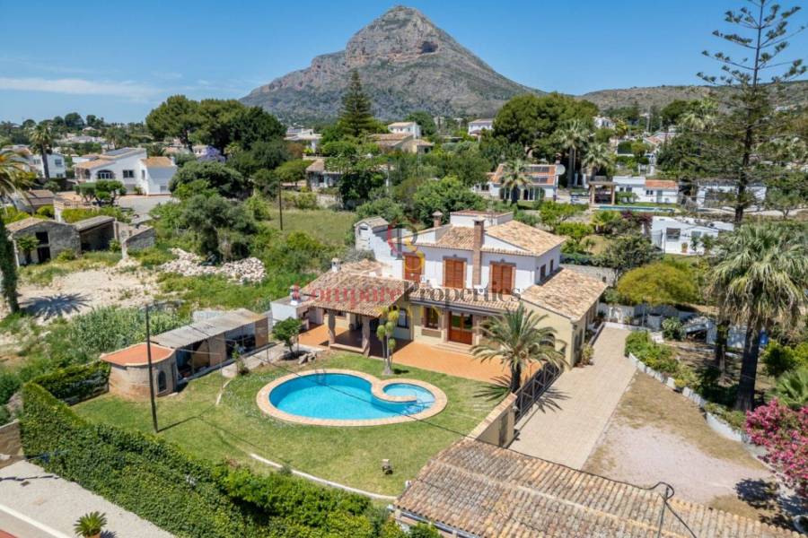 Sale - Villa - Jávea - La Lluca - La Tarraula