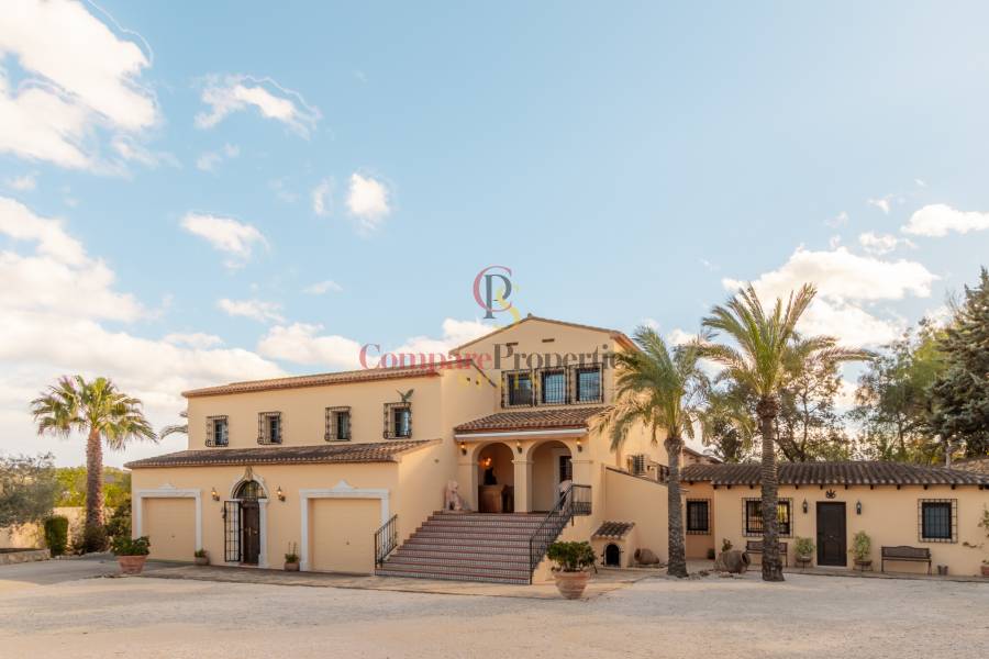 Sale - Villa - Benissa