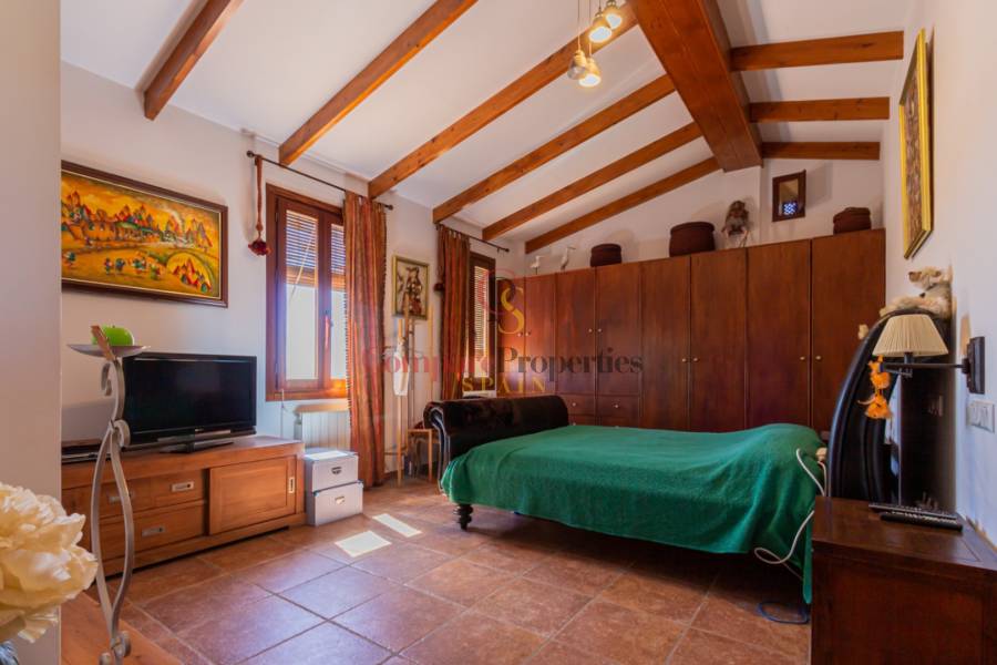 Sale - Villa - La Nucia - Pueblo