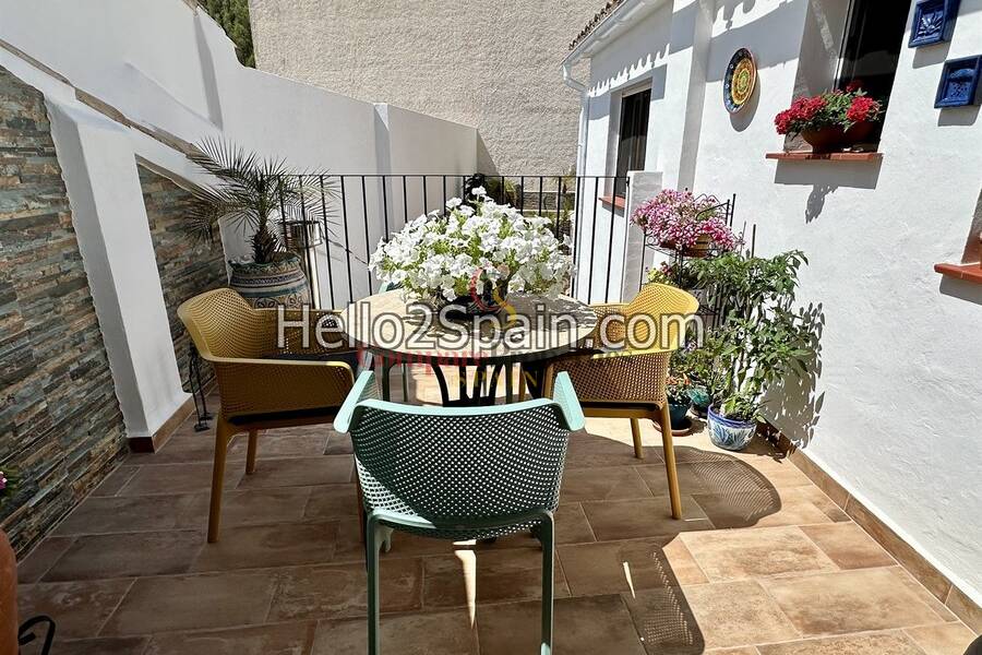Sale - Townhouses - Forna