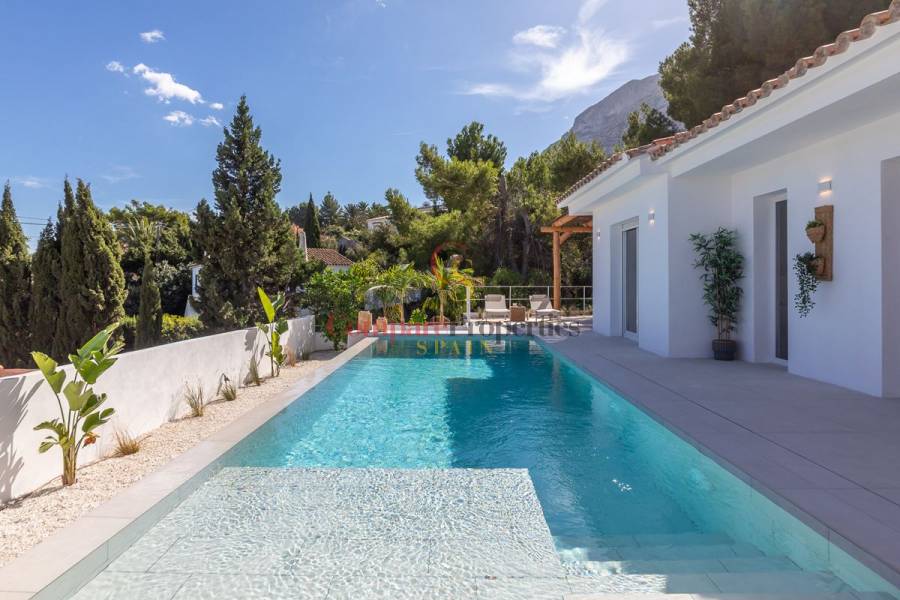 Sale - Villa - Dénia - Montgo