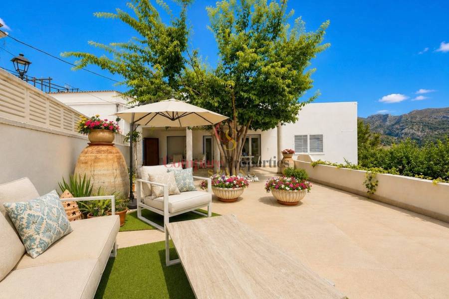 Sale - Villa -  - Casco Urbano