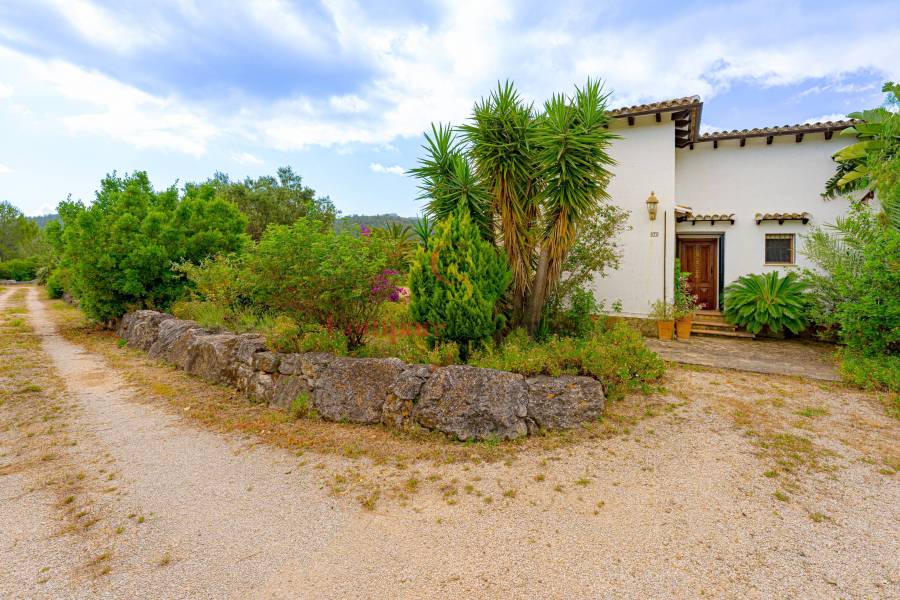 Sale - Villa - Jalon Valley - Campo