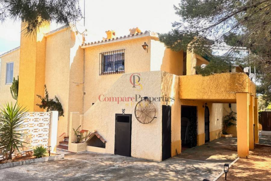 Sale - Villa - Dénia - Las Rotas