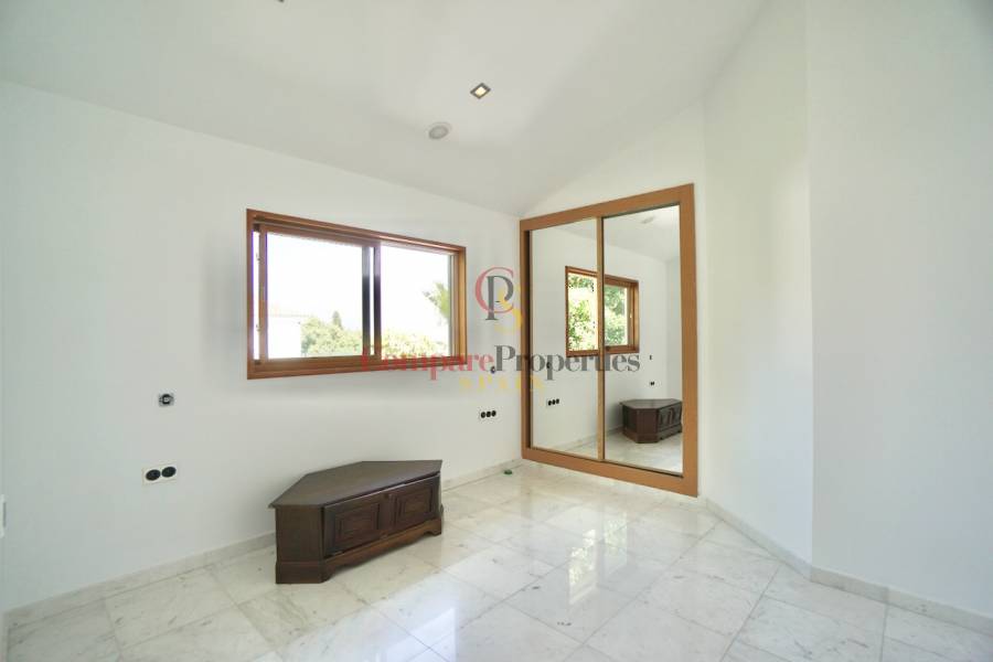 Sale - Villa - Benhavis - El Paraiso Alto