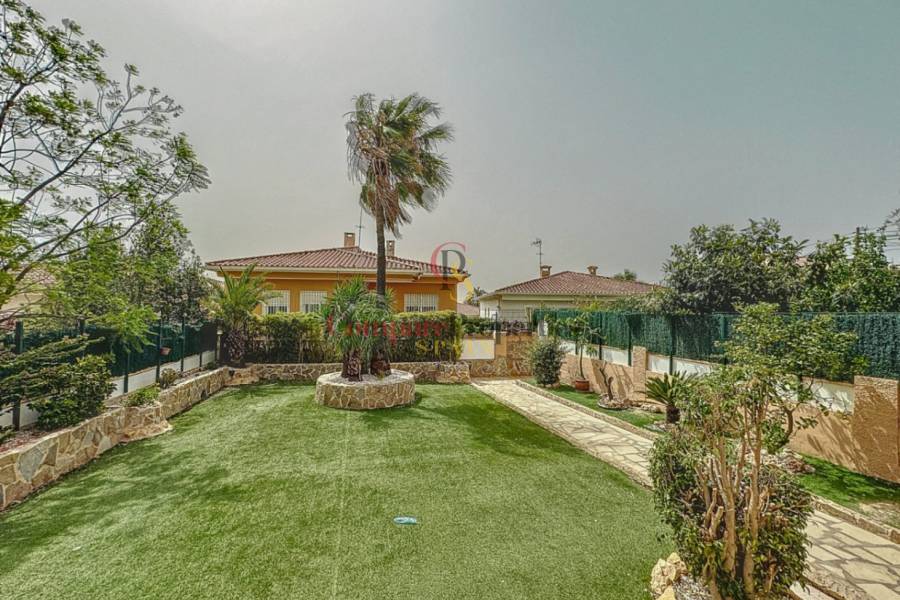 Verkoop - Semi-Detached Villa - La Nucia - Barranco Hondo