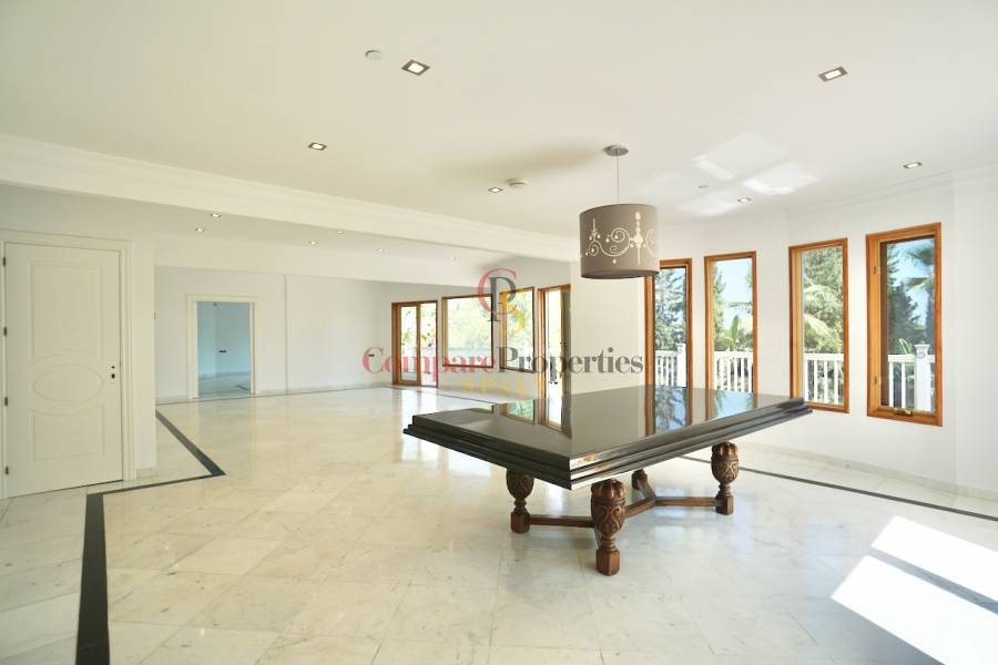 Sale - Villa - Benhavis - El Paraiso Alto