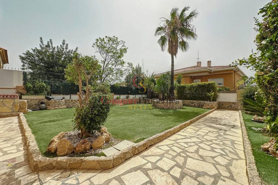 Verkoop - Semi-Detached Villa - La Nucia - Barranco Hondo