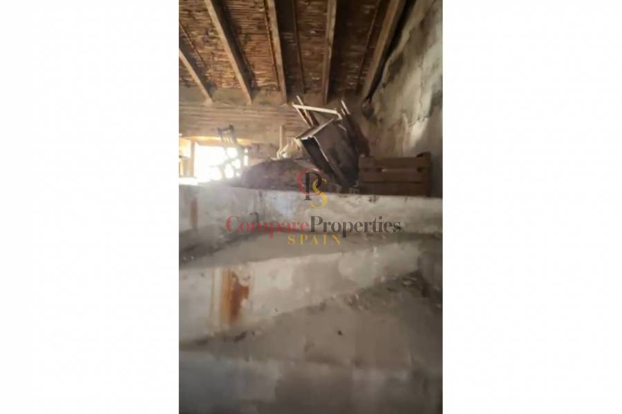 Sale - Apartment - Oliva - 