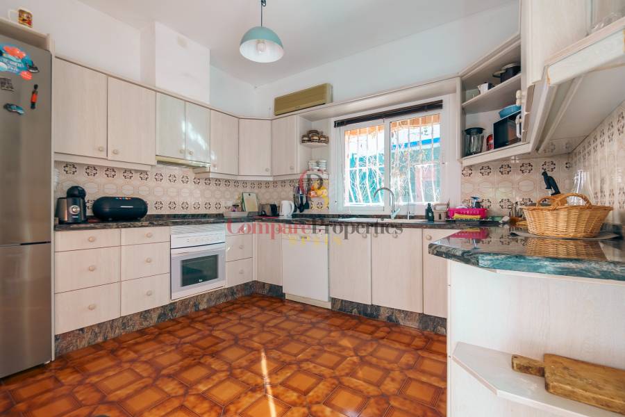 Venta - Villa - Albir